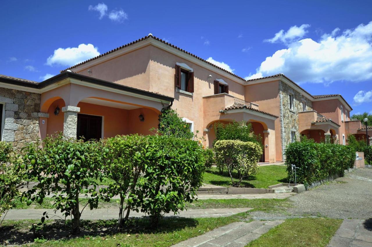 Residence Stella Marina San Teodoro  Eksteriør bilde
